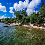 Hébergement de vacances In By The