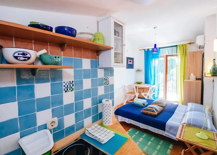 Casa vacanze Apartment In Posedarje By The Beach