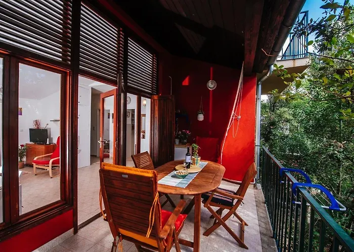 Casa vacanze Apartment In Posedarje By The Beach
