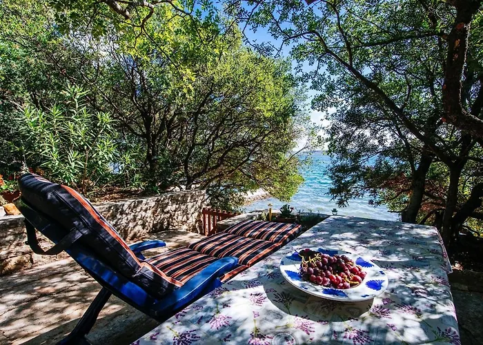 Apartment In Posedarje By The Beach Casa vacanze