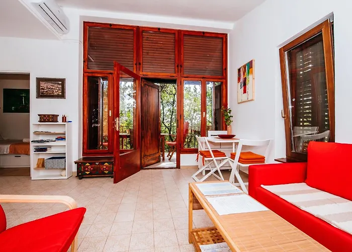Casa vacanze Apartment In Posedarje By The Beach