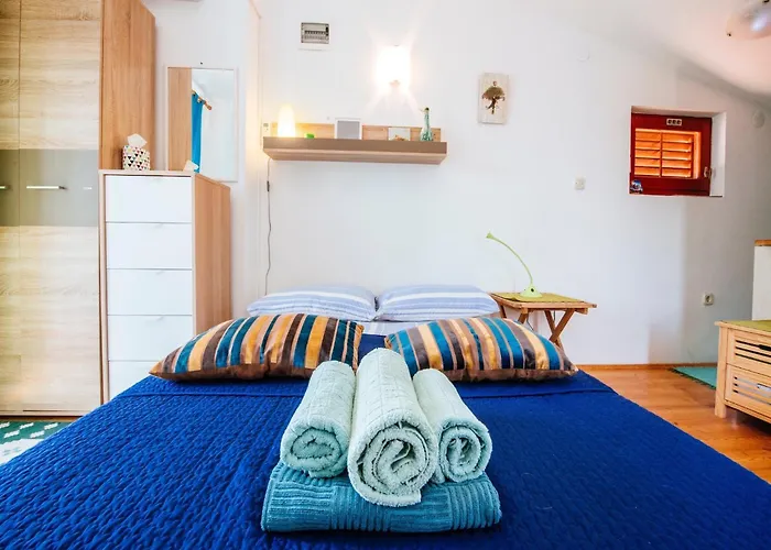 Apartment In Posedarje By The Beach بوسيدارجي