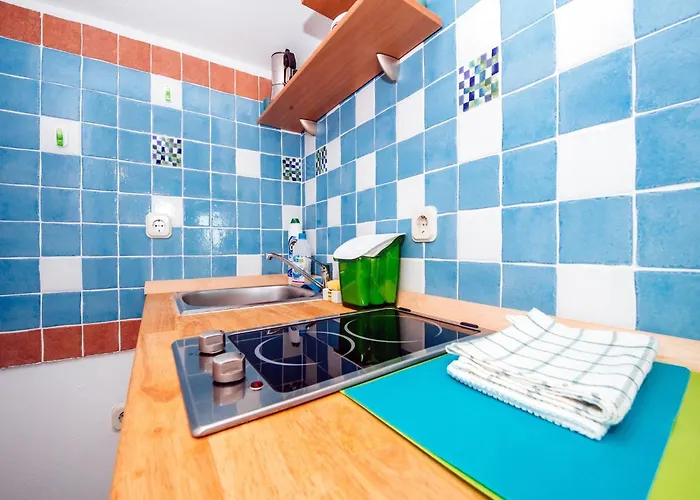 Apartment In Posedarje By The Beach *