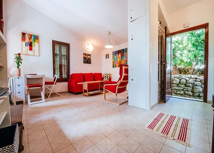 Apartment In Posedarje By The Beach بوسيدارجي