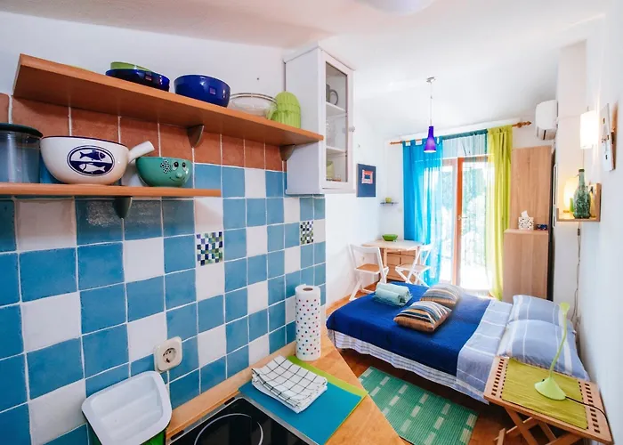 Apartment In Posedarje By The Beach *
