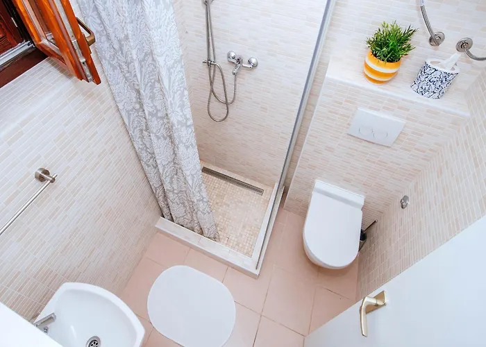 Apartment In Posedarje By The Beach * بوسيدارجي