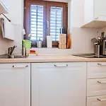 Apartment In Posedarje By The Beach *