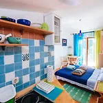 Casa de Férias Apartment In Posedarje By The Beach