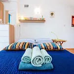 Apartment In Posedarje By The Beach