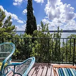 Apartment In Posedarje By The Beach