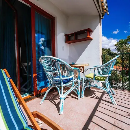 Apartment In Posedarje By The Beach * 珀塞达耶